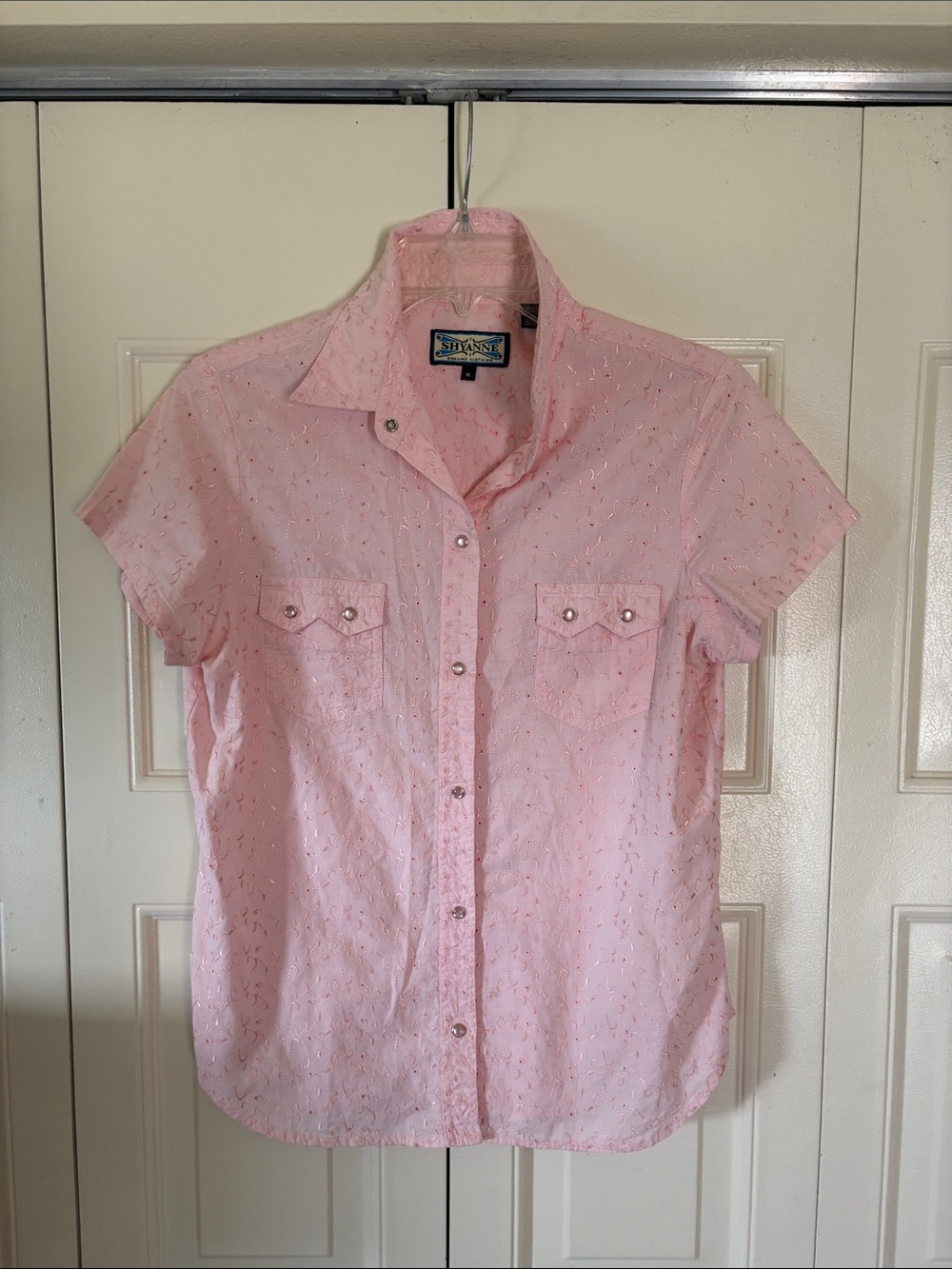 SHYANNE Western Rodeo Cowgirl Tailored Eyelet Vintagevibe Pearl Snaps size MED